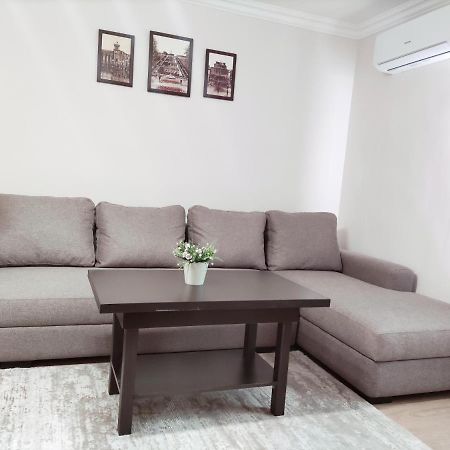 Renovated 1 Bedroom With King Size Bed In Kentron Jerevan Eksteriør billede