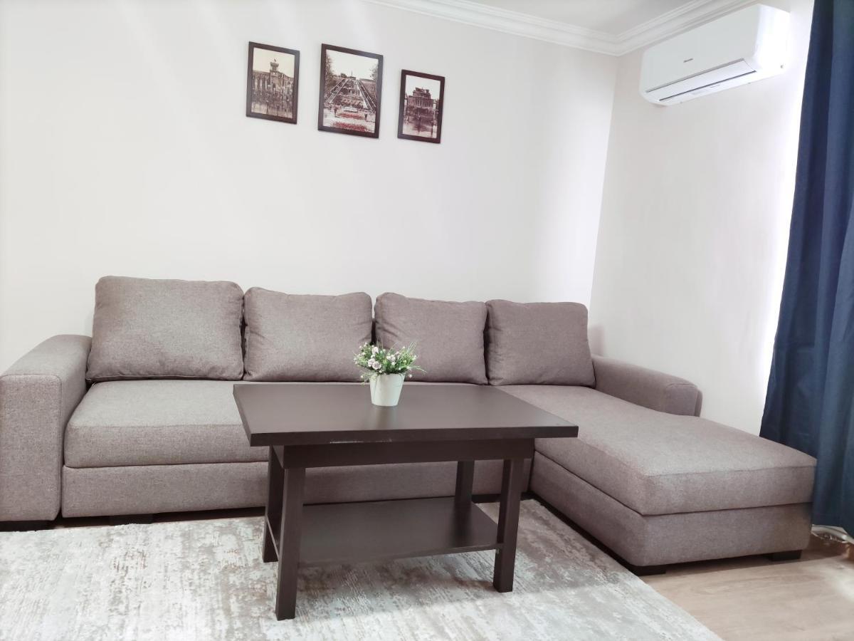 Renovated 1 Bedroom With King Size Bed In Kentron Jerevan Eksteriør billede
