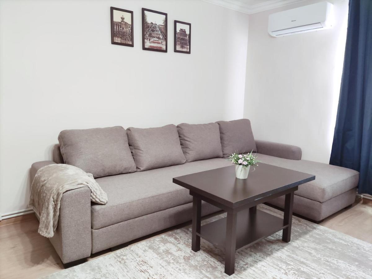 Renovated 1 Bedroom With King Size Bed In Kentron Jerevan Eksteriør billede